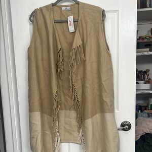 NWT Vineyard Vines Oatmeal Heather Fringe Vest